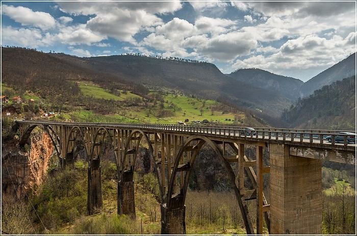Đurđevića Tara bridge over the canyon in summer
